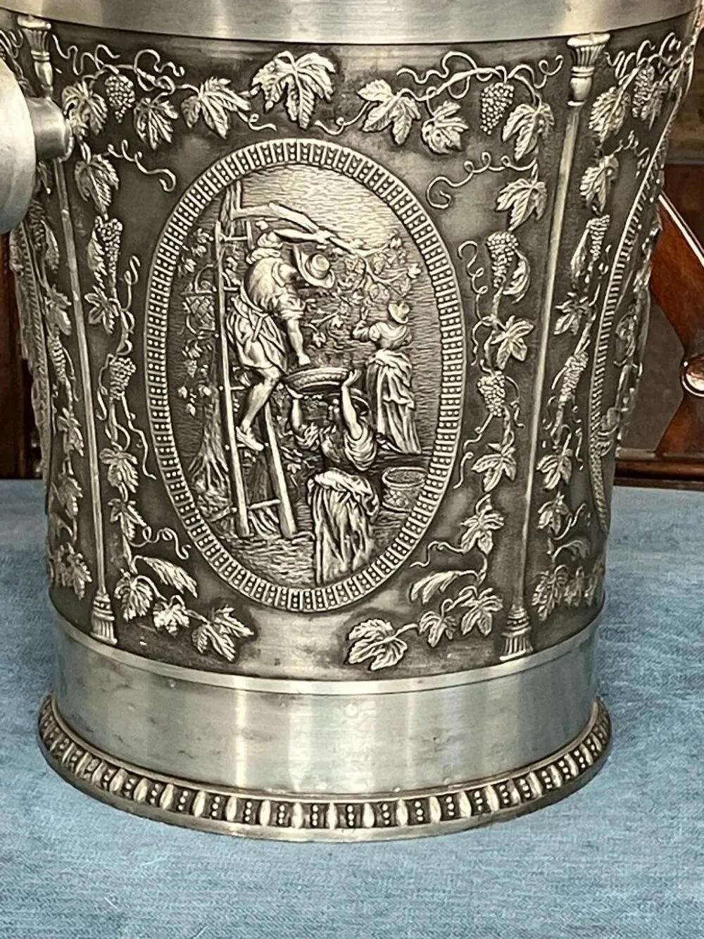 Artina SKS Carved Pewter Champagne Ice Bucket Weinlese – USED, Good Condition